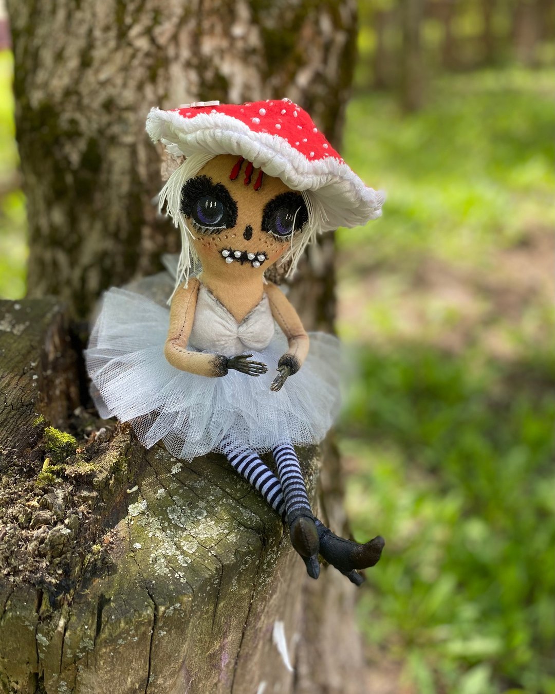 Red mushroom doll for Halloween gift or Halloween home decor .Creepy doll . - 玩偶/公仔 - 棉 红色