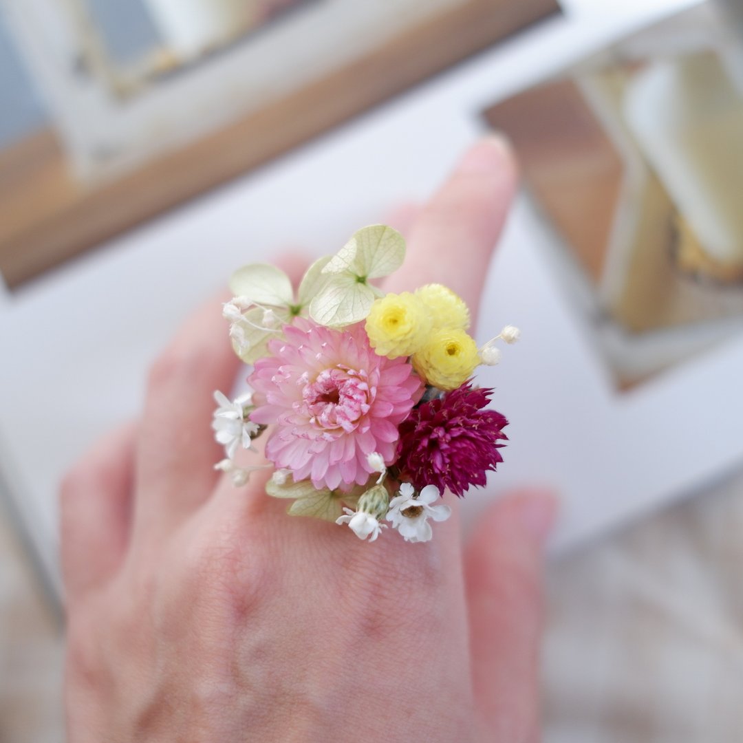 未完待续 | 春息 粉绿 干燥花 不凋绣球 戒指 饰品 婚礼小物 礼物 送礼 新娘 伴娘 婚摄 外拍 婚礼 现货 - 戒指 - 植物．花 多色