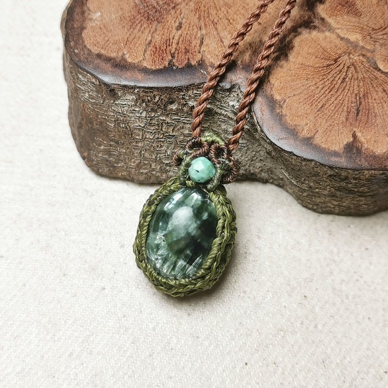 绿龙晶-蜡线编织坠/项链可调整长度 - 项链 - 半宝石 绿色