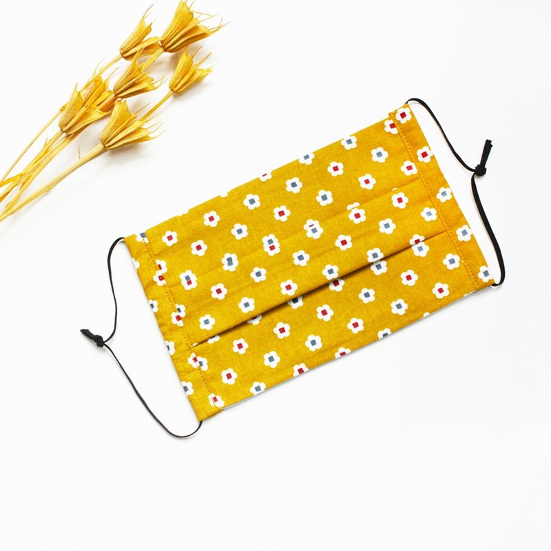 褶叠立体口罩 - 小花【限量手工制作】 - 口罩 - 棉．麻 黄色