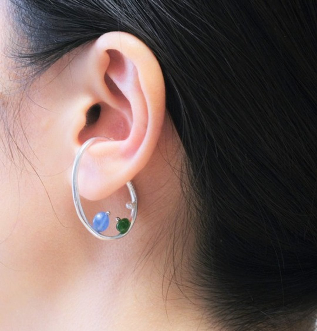 litrík ear cuff: Natural stone Silver ear cuff Kyanite, chrome diopside, pearl - 耳环/耳夹 - 宝石 