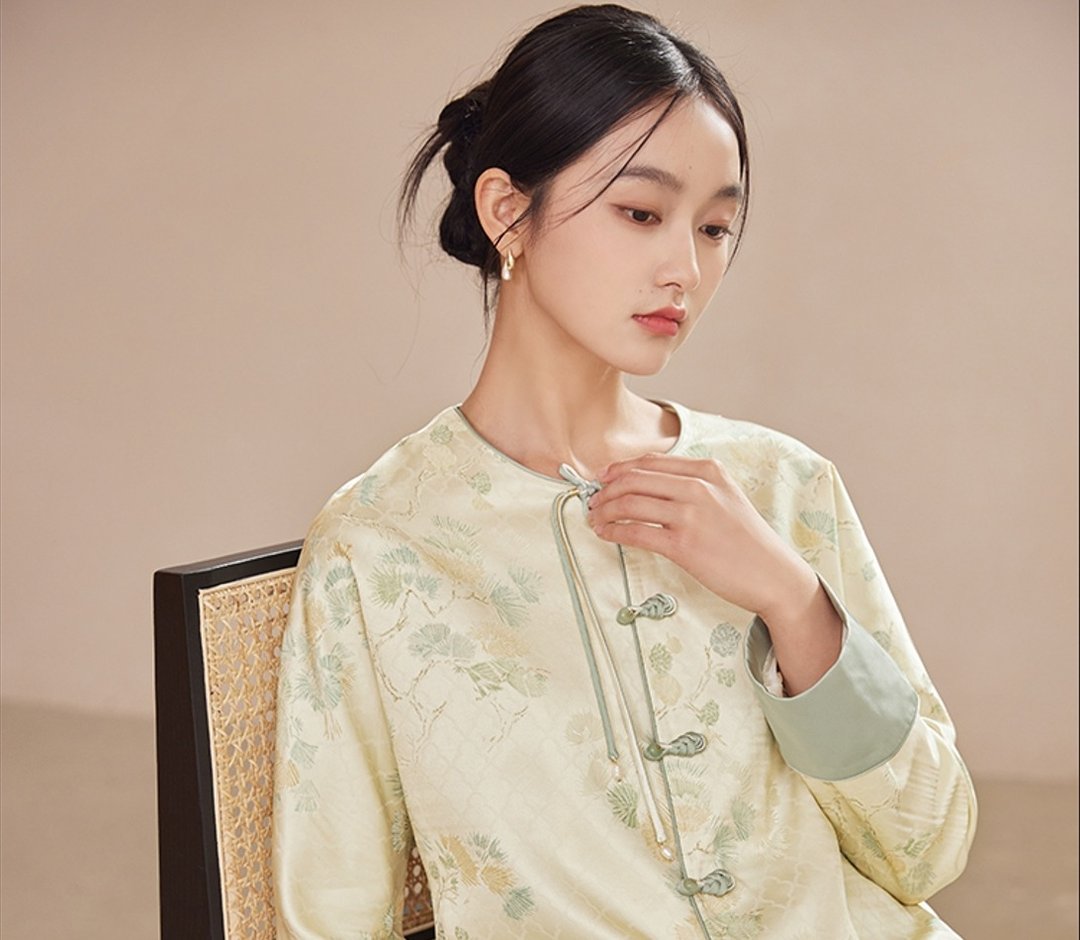 风入松 新中式中国风桑蚕丝提花盘扣对襟上衣 - 女装上衣 - 丝．绢 绿色
