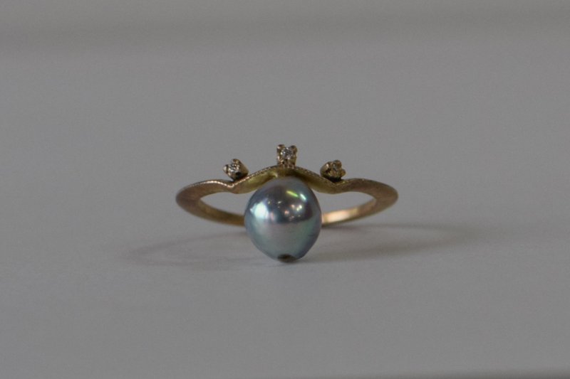 Tiara Pearl Ring 2 - 戒指 - 其他金属 
