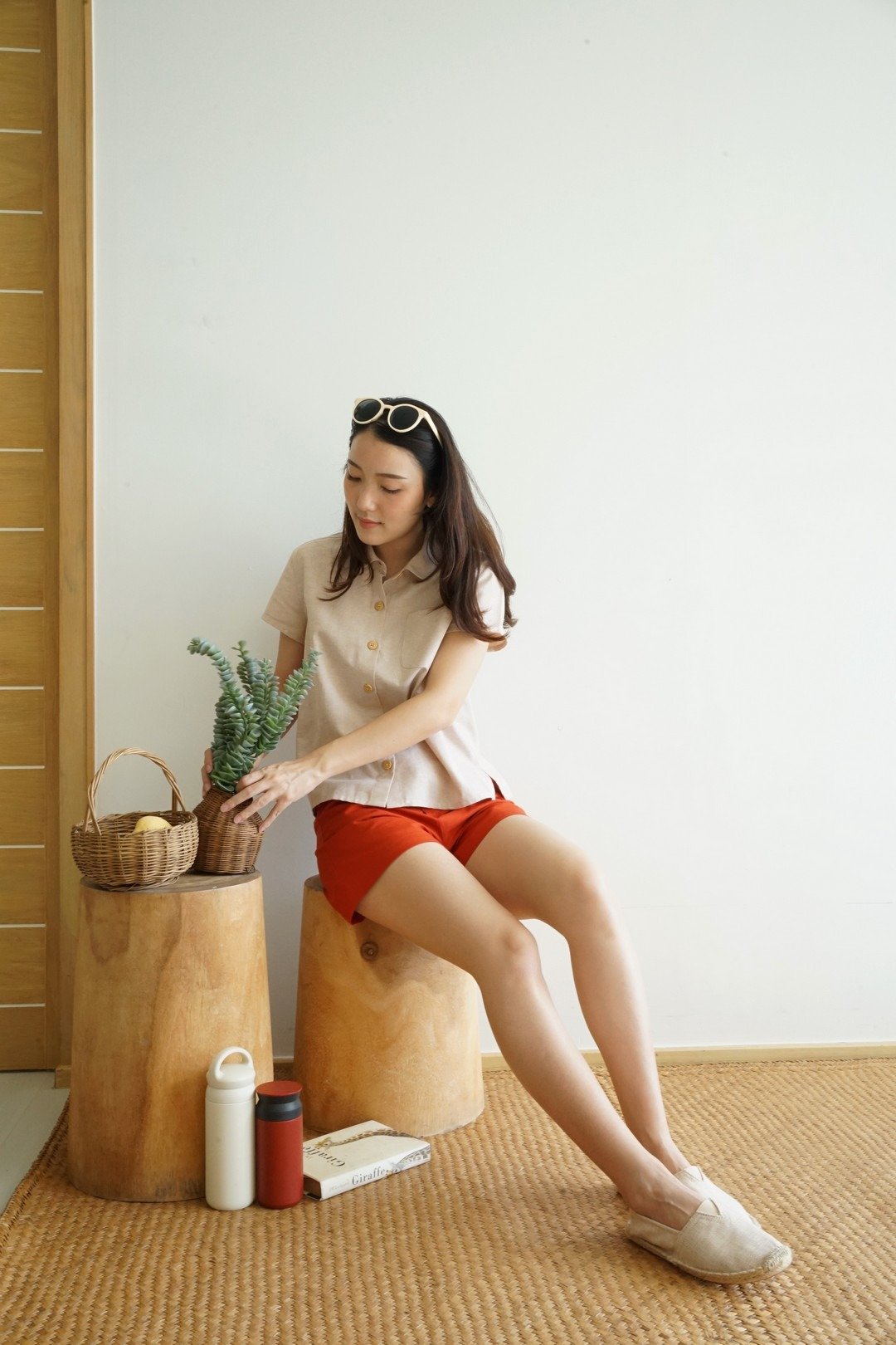 MAMEAW - cotton peter pan collar shirt (beige) - 女装衬衫 - 棉 卡其色