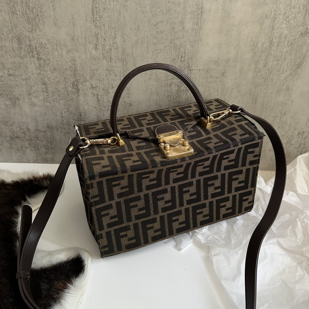 FENDI 芬迪 Zucchino 化妆箱 2WAY 棕色 手提包 - 侧背包/斜挎包 - 棉．麻 咖啡色