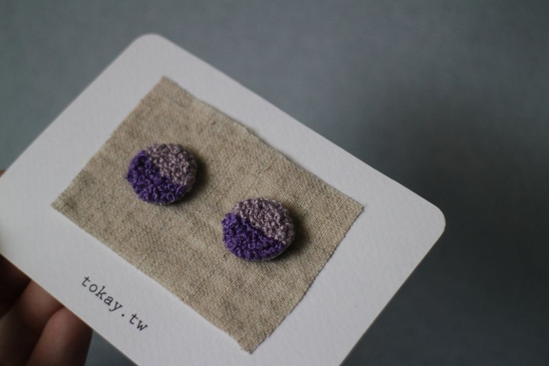 预购- 有名字的刺绣耳环  紫丁香 - 耳环/耳夹 - 绣线 紫色
