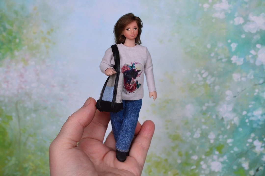 Miniature doll of a woman on the 12th scale. - 玩偶/公仔 - 其他材质 白色