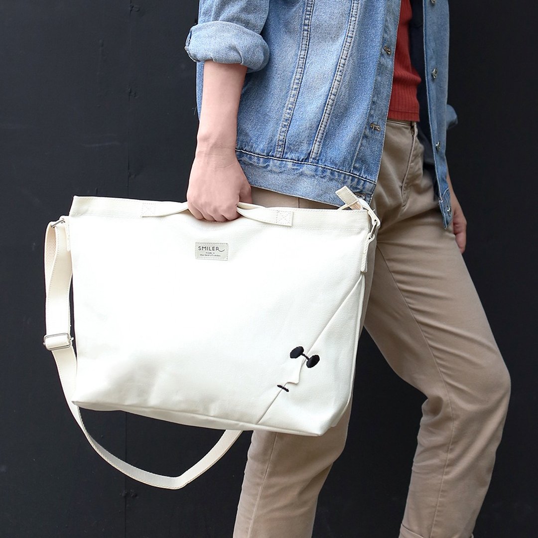 Mr. White - 2Way Canvas Bag - 侧背包/斜挎包 - 其他材质 白色