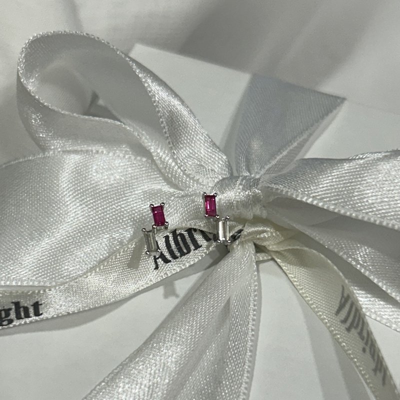 天然红宝石直梯钻石18K耳钉 - 耳环/耳夹 - 宝石 红色