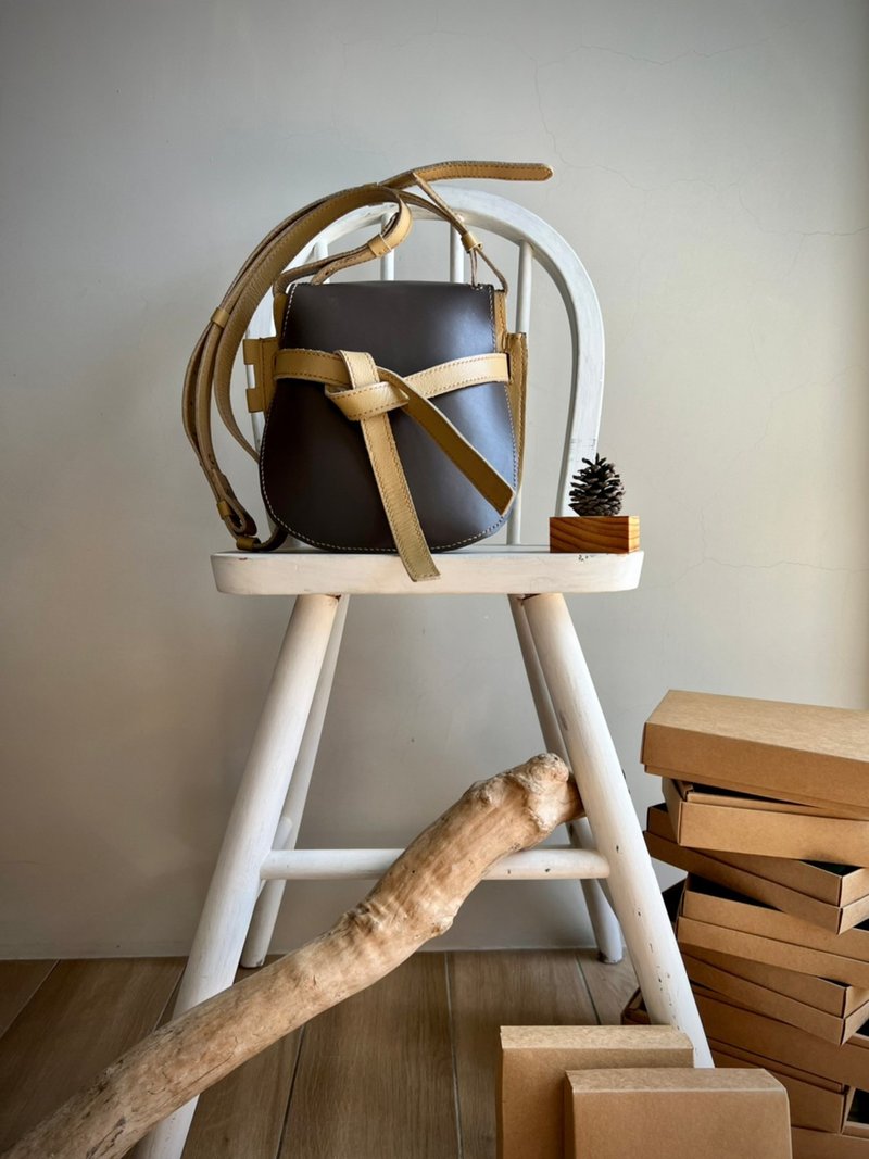 【现货款】设计师选品・马鞍包・肩背包・纯手工制作 - 侧背包/斜挎包 - 真皮 多色