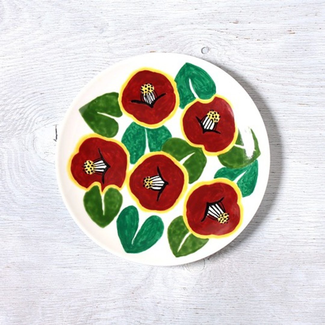 Smile camellia (Brown) color painting plate (porcelain) - 浅碟/小碟子 - 陶 