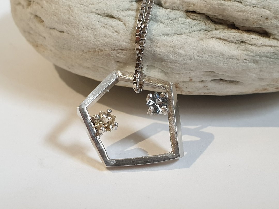 Oˋre Jewelry 设计师款 公主方切割 蓝宝石 925纯银项链 可客订 - 项链 - 宝石 