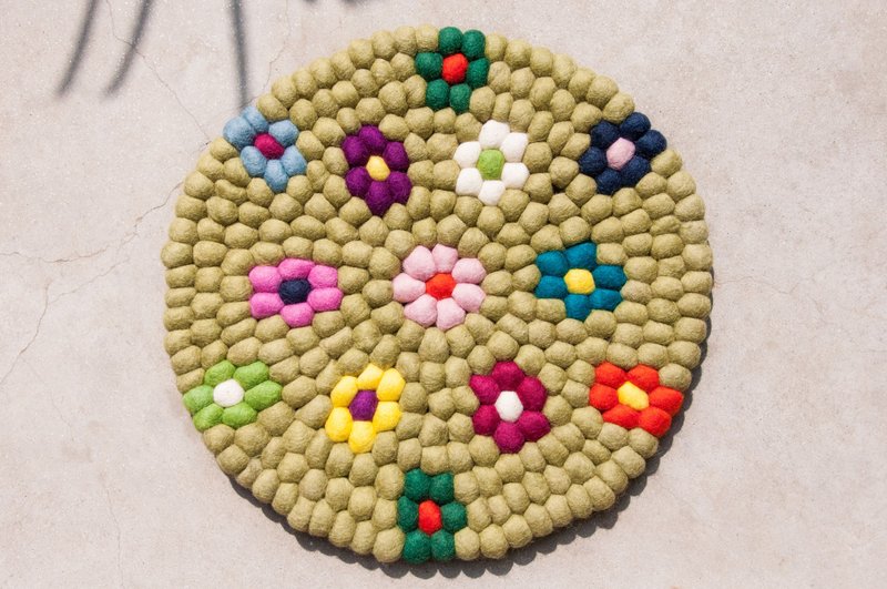 圣诞礼物羊毛毡坐垫 羊毛毡地毯 羊毛毡球地垫 羊毛毡椅垫-花朵 - 地垫/地毯 - 羊毛 多色