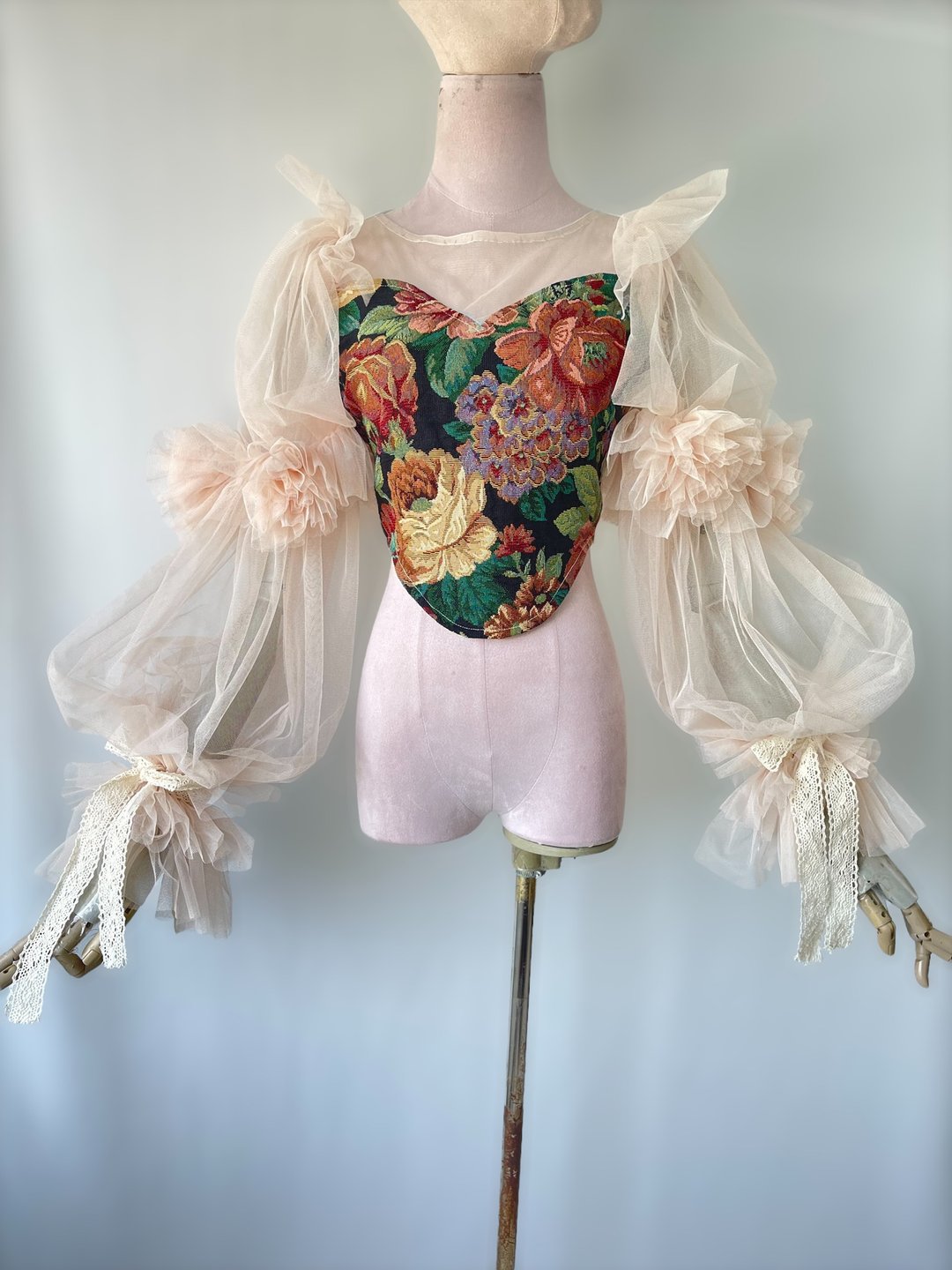 Handmade shirt made from vintage woven fabric with floral pattern. - 女装上衣 - 棉 绿色
