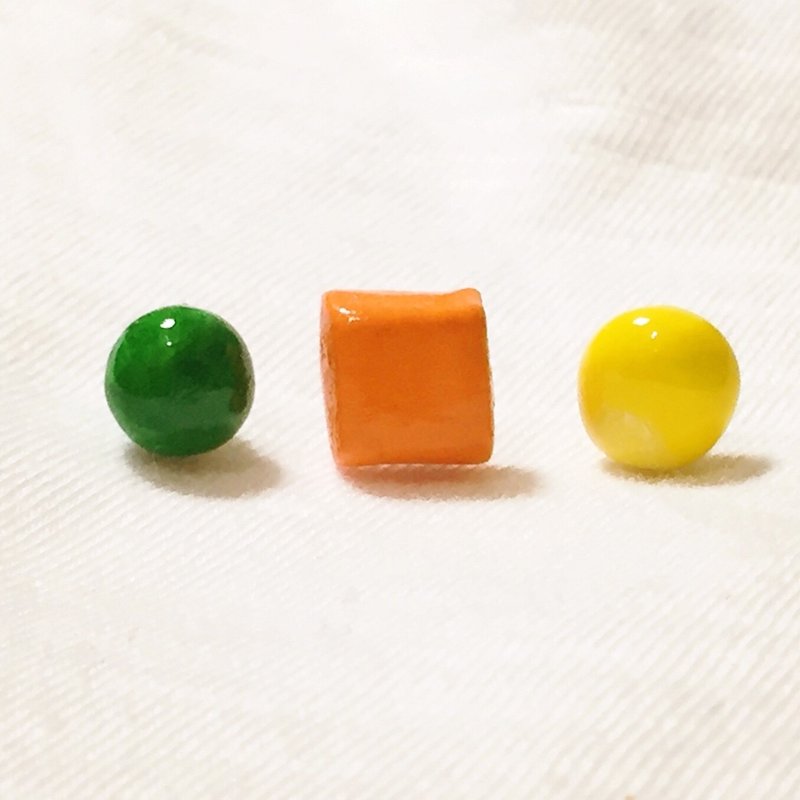 炒饭好朋友蔬菜耳环 (可改耳夹式) ((满600随机送神秘小礼物)) - 耳环/耳夹 - 粘土 多色
