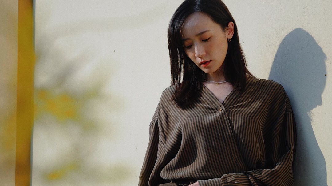 绿条纹铜氨丝斜扣宽松衬衫 - 女装衬衫 - 其他材质 绿色