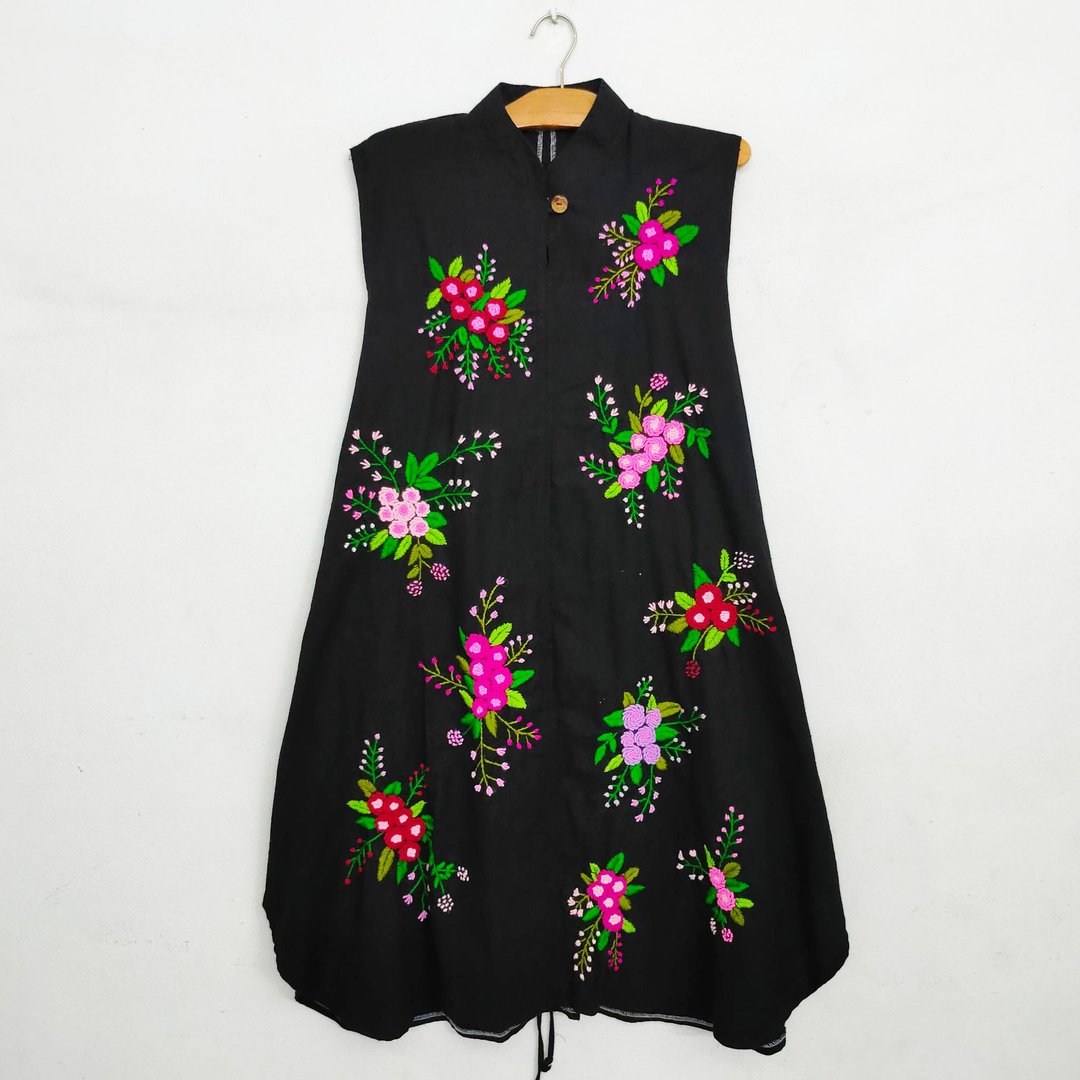 Custom Order | No.STA0373 Tie-back dress, sleeveless , thick cotton, hand Embroidery thread, flower lover pattern. - 洋装/连衣裙 - 绣线 黑色