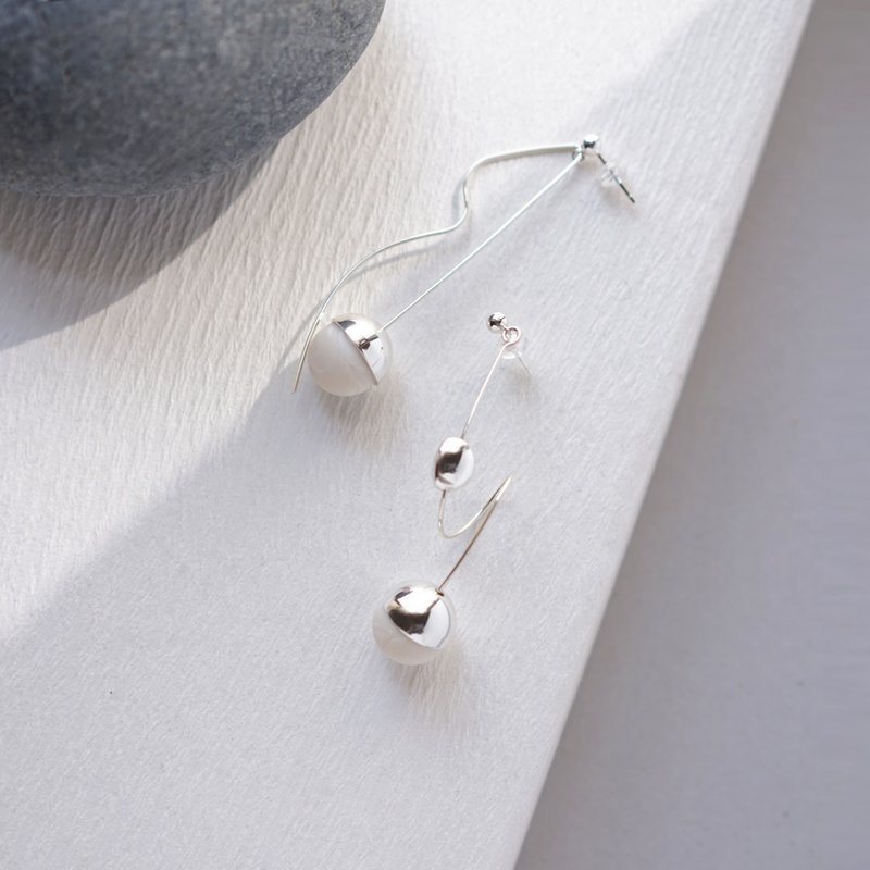 Natale 原创设计 手工软陶 几何简约圆珠 925纯银耳钉耳环 - 耳环/耳夹 - 陶 白色