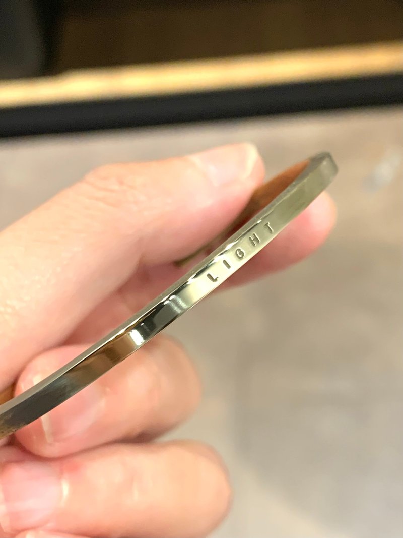 特别抛光版 黄铜手环 敲字手环 - 手链/手环 - 铜/黄铜 卡其色