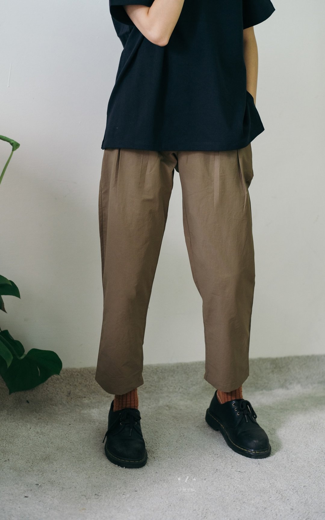 小我订制 轻量混纺三扣西服小版裤 - 女装长裤 - 其他人造纤维 卡其色