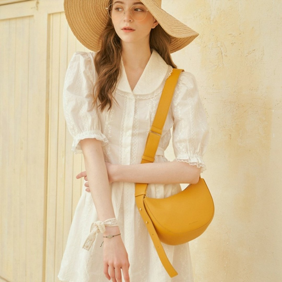 Bag to Basics 韓國製 NUAGE 月彎包包 YELLOW - 侧背包/斜挎包 - 人造皮革 