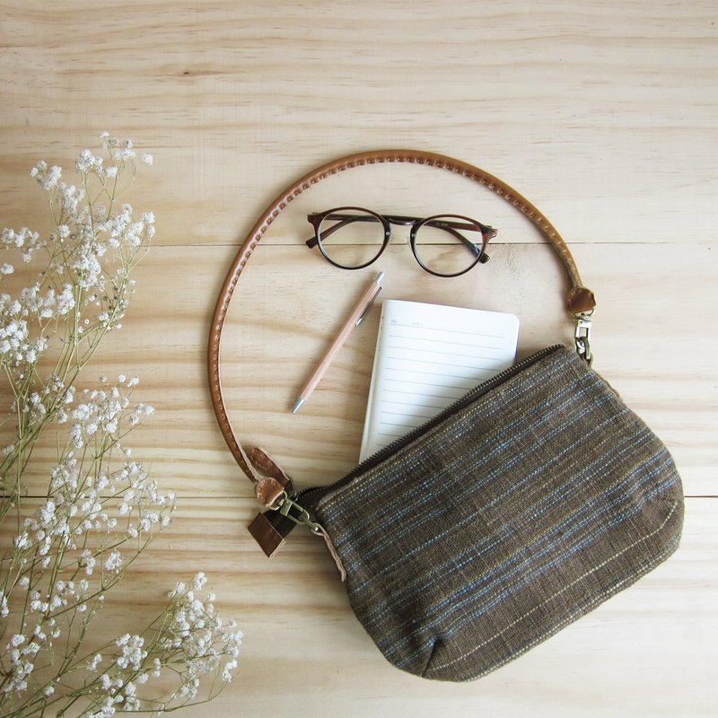 手工棉制迷你肩背包-天然植物染-棕色 - 手提包/手提袋 - 棉．麻 咖啡色