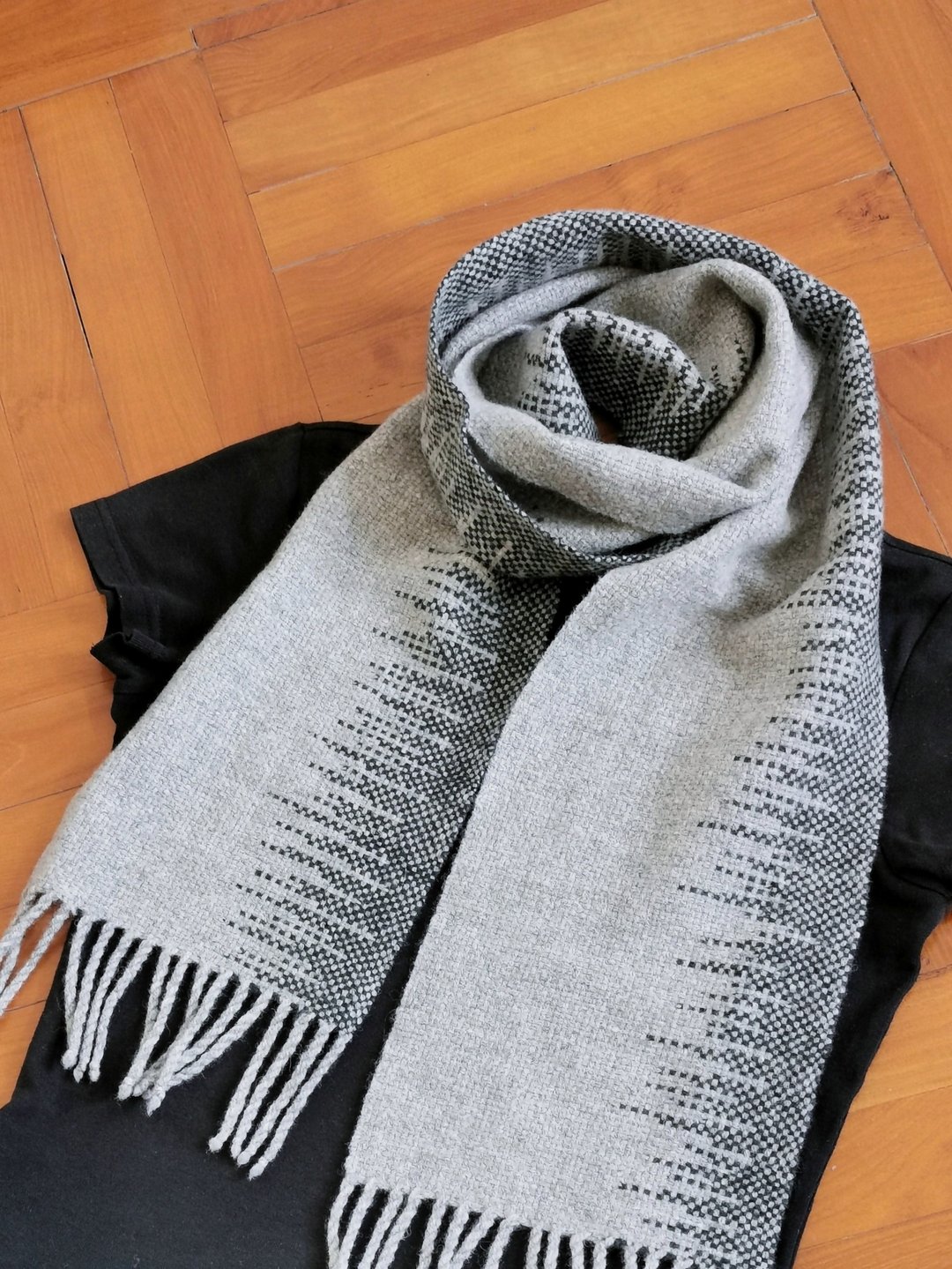 Handwoven by Carina | 手织50牦牛绒50美丽诺羊毛围巾 - 围巾/披肩 - 羊毛 灰色