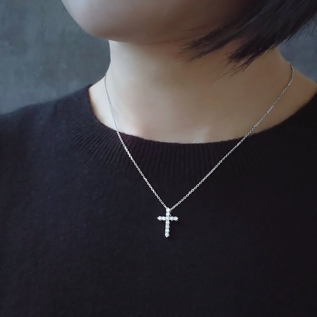 天然钻石 中型十字架 纯 18K 白金项链定制 (M) | JSN09 - 项链 - 钻石 银色