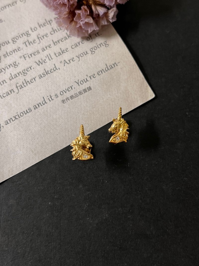 Avon金色迷你独角兽耳针 - 耳环/耳夹 - 其他金属 金色