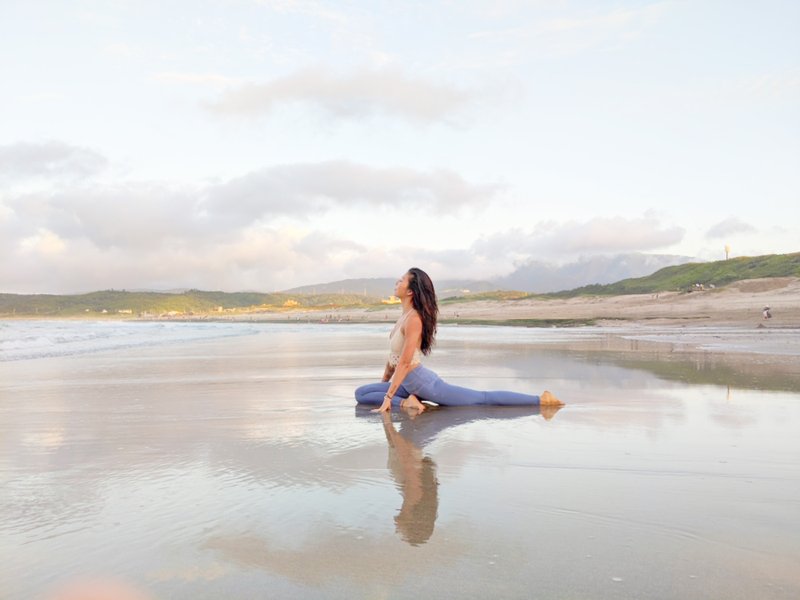 给初学者的瑜伽课程 - 户外/室内活动 - 其他材质 