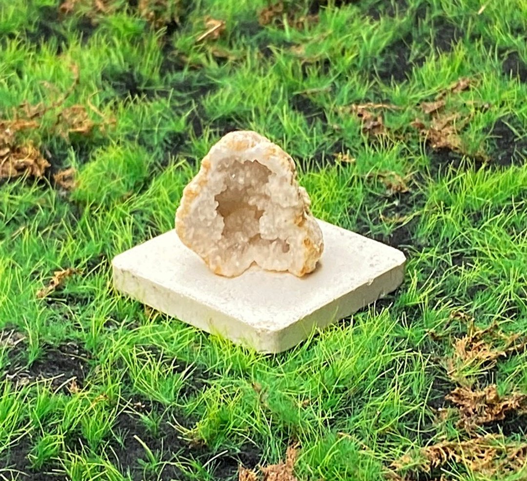 能量摆饰-天然招财玛瑙小白晶洞 疗愈 开运 净化 原矿 快速出货 - 摆饰 - 水晶 多色