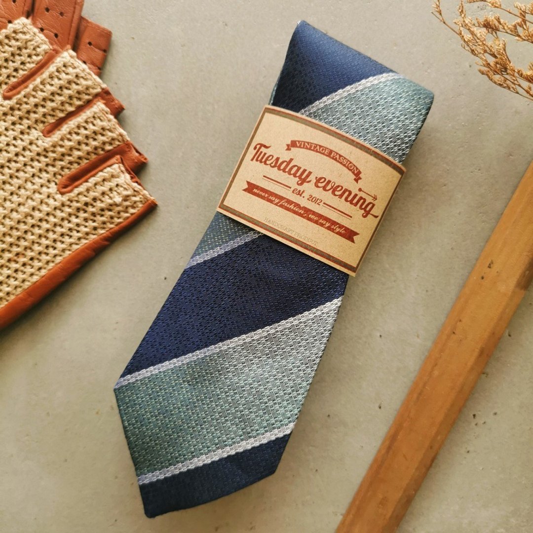 Necktie Navy with Blue Light Reflex | 8cm - 领带/领带夹 - 聚酯纤维 蓝色