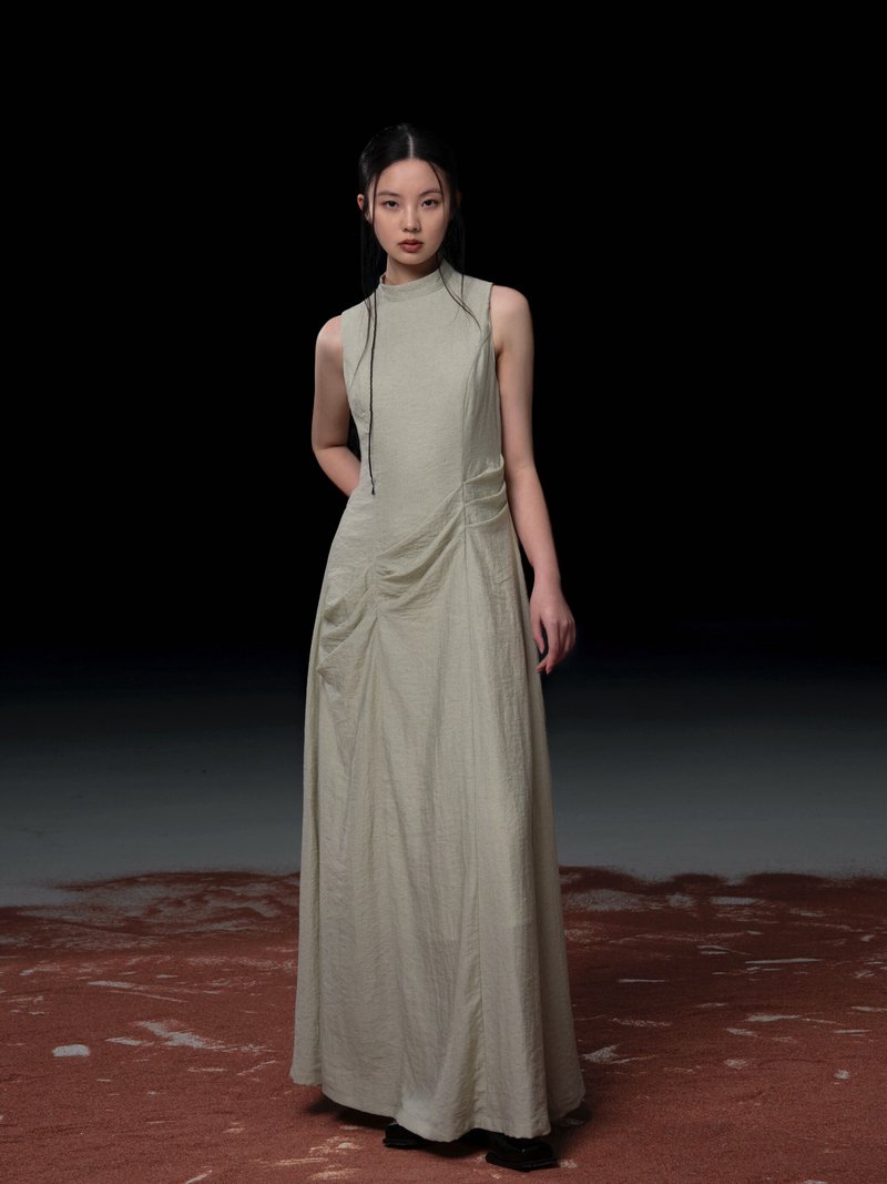 法式极简 / 半高领棉麻连身裙 - 洋装/连衣裙 - 其他材质 绿色