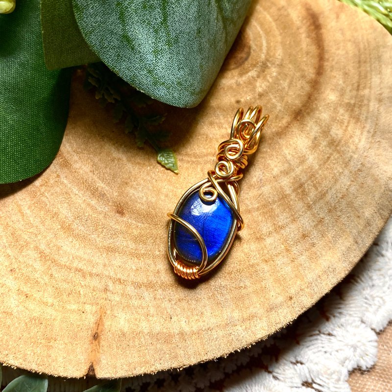 能量水晶项链-云露-拉长石/太阳石、水晶灵摆项链、艺术编织 - 项链 - 石头 蓝色