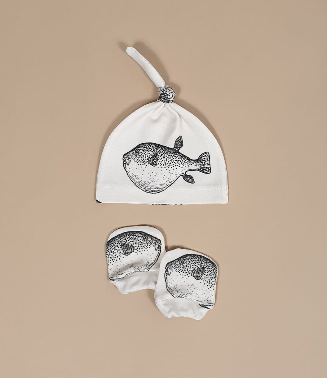 Puffer fish baby mittens and knot hat, organic baby clothes, newborn mittens - 婴儿帽/发带 - 棉 多色