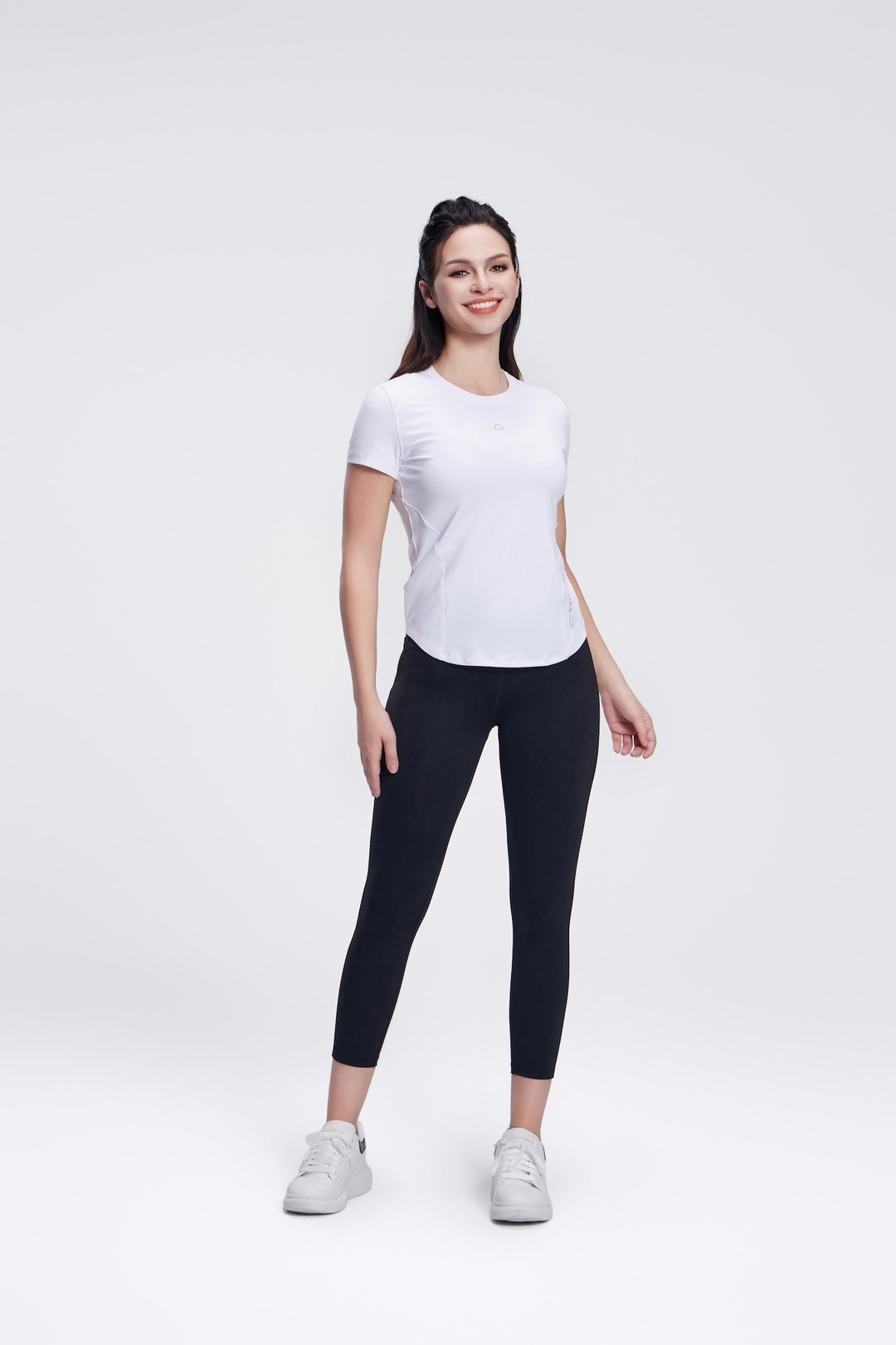 CiCi Sport Short Sleeve Tee - 女装运动衣 - 尼龙 白色