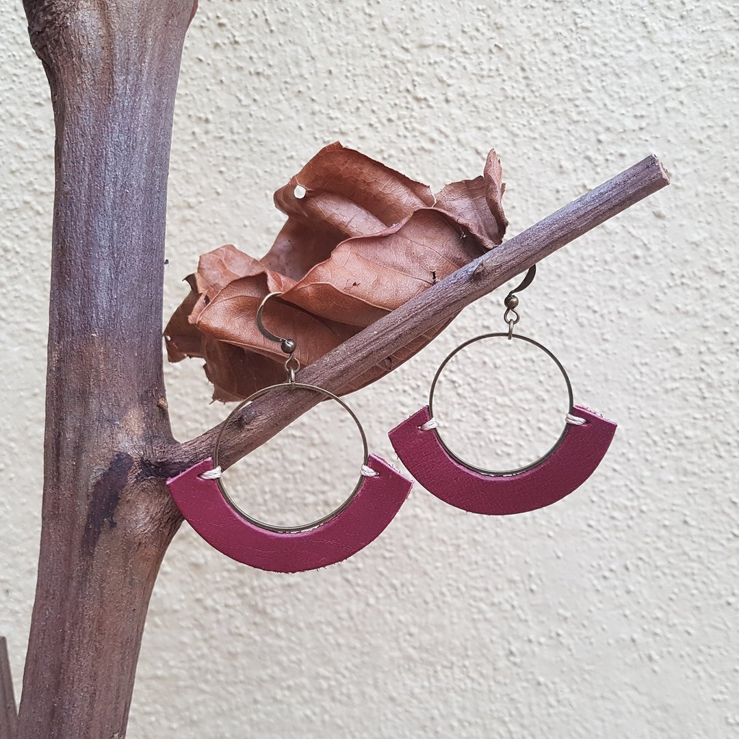 LEATHER ROUND HOOP DANGLE EARRINGS - KE14 - 耳环/耳夹 - 真皮 红色