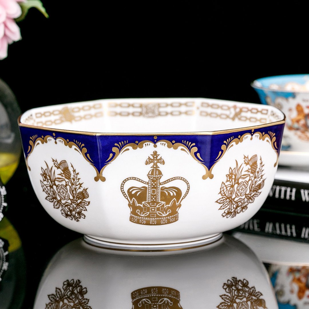 限量50 Royal Worcester英女王登基金禧纪念2002八角碗 骨瓷花盆 - 花瓶/陶器 - 瓷 