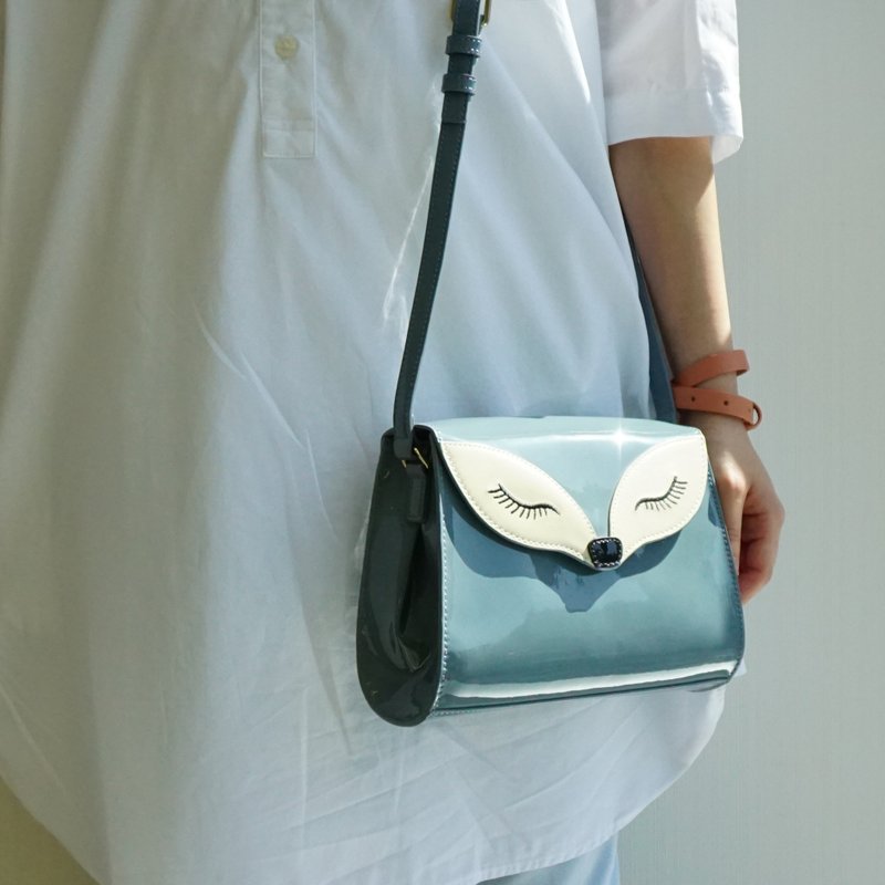 Neptune 海蓝淋漆意大利牛皮斜背包 - 侧背包/斜挎包 - 真皮 蓝色