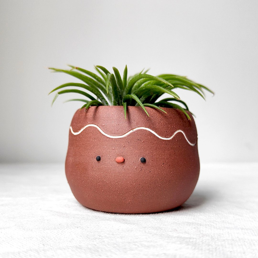 Brown Xmas cookie planter. Handmade terracotta 花盆 - 花瓶/陶器 - 陶 