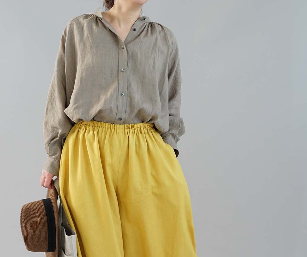 Wafu  Linen shirts / tops / blouse / long sleeve / dark beige t034a-hbm1 - 女装上衣 - 棉 卡其色