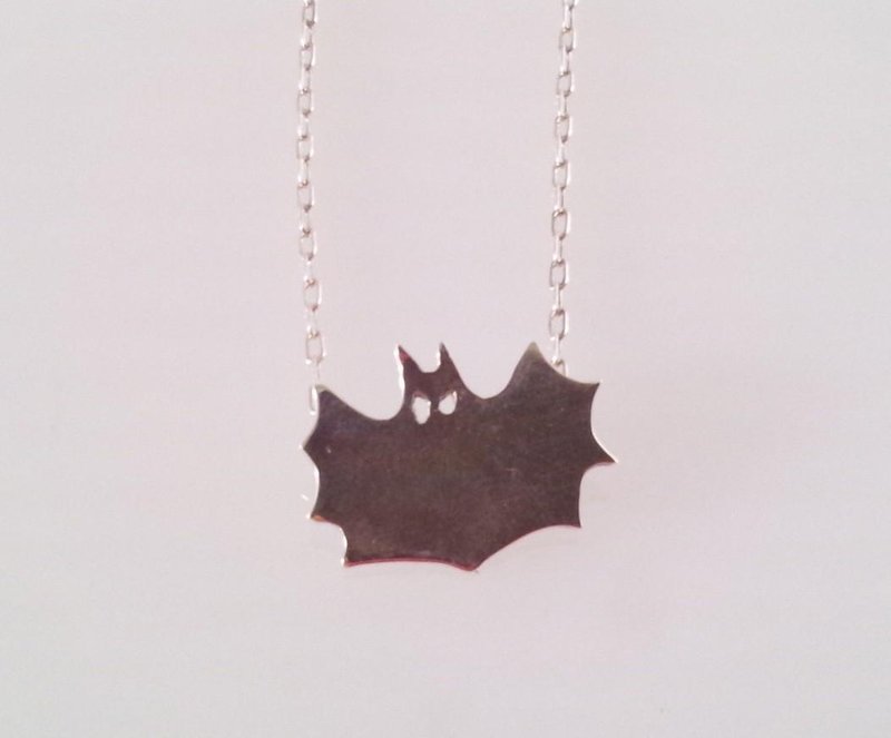 BAT silver pendant bat - 项链 - 其他金属 银色