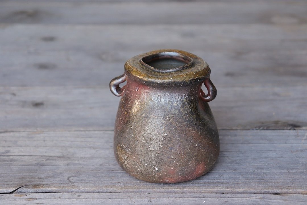 Bizen with flowers h 1 - 0 32 - 花瓶/陶器 - 陶 咖啡色