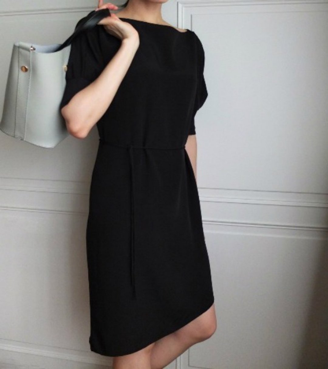 JULES DRESS展示品出清 - 洋装/连衣裙 - 丝．绢 