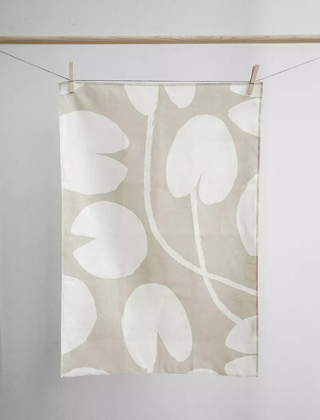 北欧设计款– 荷花茶巾,沙色 Water lilies tea towel, sand - 餐垫/桌巾 - 亚麻 卡其色