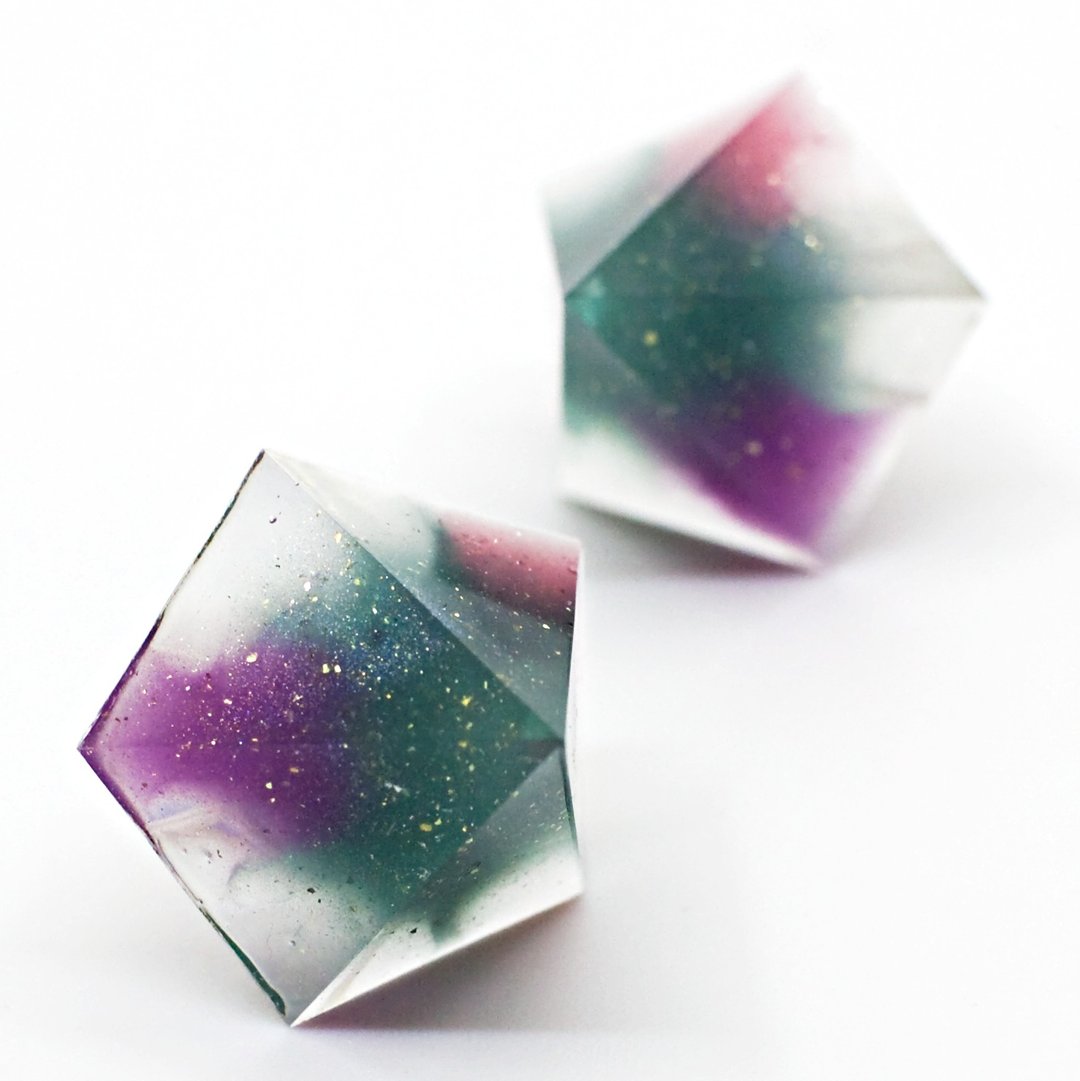 Pentagon Thermo earrings (scented) - 耳环/耳夹 - 树脂 多色