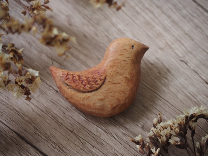 手工木雕胸针 徽章 斑鸠 - 徽章/别针 - 木头 