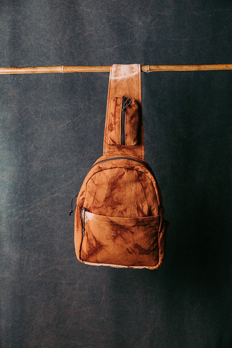 【日作染】薯榔肩包 - 侧背包/斜挎包 - 棉．麻 