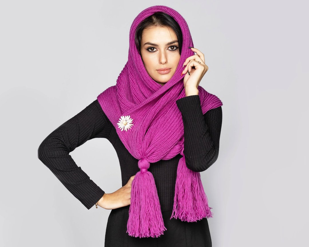 Knitted wide scarf with large tassels - 丝巾 - 羊毛 紫色