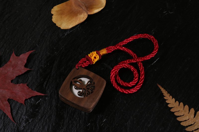 精油薰香小物 X 原木扩香吊饰 - 金鱼 - 香薰/精油/线香 - 木头 咖啡色